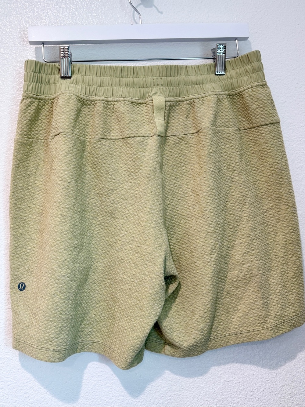 Lululemon Mens At Ease Textured 7" Athleisure Lounge Classic Fit Shorts Size S - Picture 4 of 7